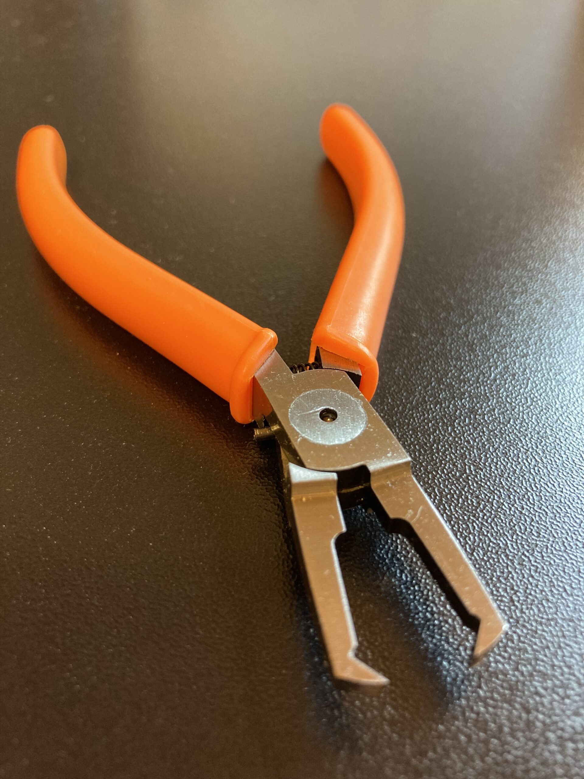 End cutting nipper